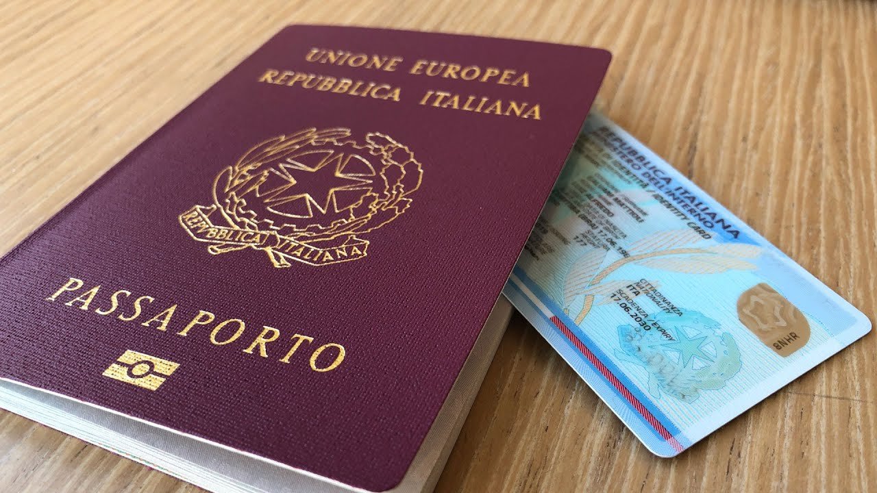 Passaporte e CIE para morar na Itália com cidadania italiana